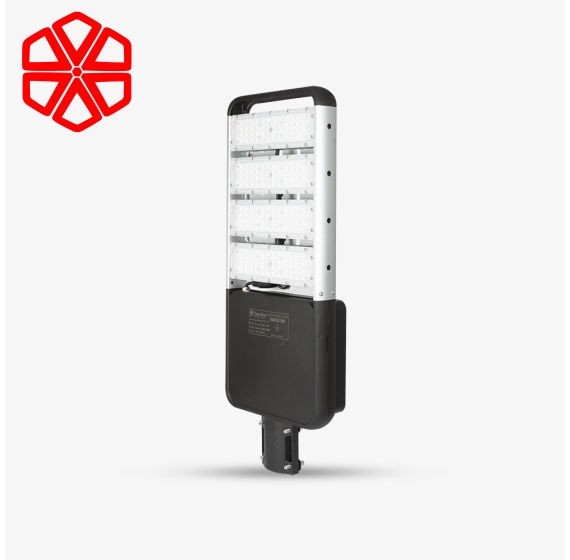 Đèn đường năng lượng mặt trời 70W chất lượng cao 