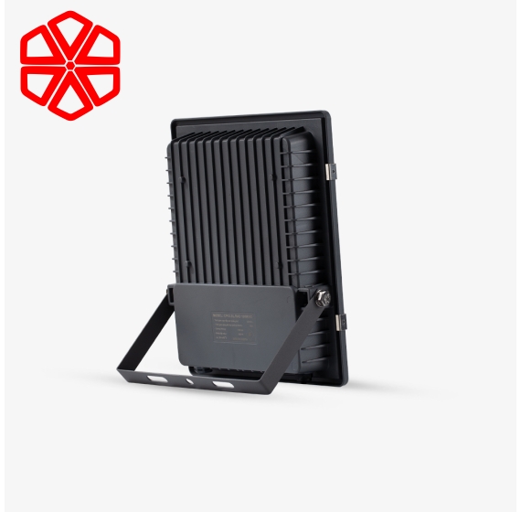 Đèn chiếu pha năng lượng mặt trời 100W có cảm biến 